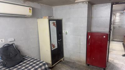 Bedroom Image of 324 Sq.ft 1 RK Builder Floor for rent in Patel Nagar New Delhi for Rs. 10098