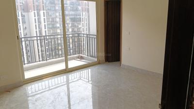 Bedroom Image of 1495 Sq.ft 2.5 BHK Apartment / Flat for rent in Panchsheel Wellington, Crossings Republik Ghaziabad for Rs. 24000
