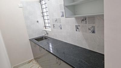 Kitchen Image of 950 Sq.ft 2 BHK Builder Floor for rent in Arakere Bengaluru for Rs. 25000