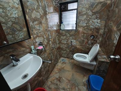 Image of 1050 Sq.ft 3 BHK Apartment / Flat for rent in Noble Heights, Malad East, Mumbai for Rs. 70000