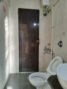 Common Bathroom Image of 533 Sq.ft 1 BHK Apartment / Flat for rent in Kasarvadavali Thane for Rs. 20000