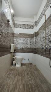 Bathroom Image of 1200 Sq.ft 2 BHK Builder Floor for rent in Sudama Nagar Indore for Rs. 16000