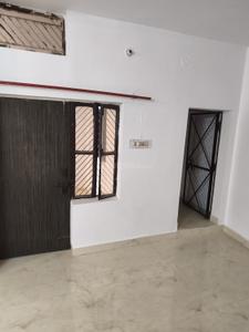 Bedroom Image of 2000 Sq.ft 3 BHK Builder Floor for rent in Alambagh Lucknow for Rs. 27000