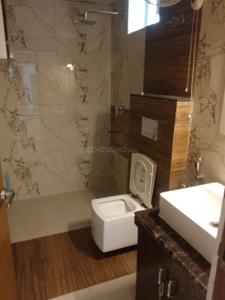 Bathroom Image of 1600 Sq.ft 3 BHK Apartment / Flat for sale in Patparganj New Delhi for Rs. 25000000