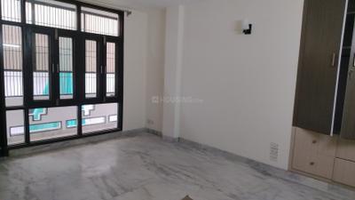 Bedroom Image of 2700 Sq.ft 3 BHK Builder Floor for rent in DDA RWA Sarvapriya Vihar DDA Flats, Hauz Khas New Delhi for Rs. 130000