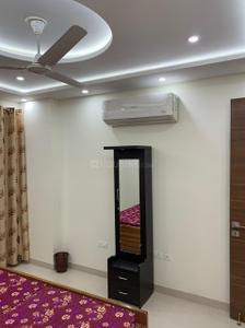 Bedroom Image of 1800 Sq.ft 3 BHK Apartment / Flat for rent in Shalimar Oneworld Vista, Gomti Nagar Lucknow for Rs. 60000