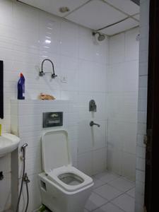 Common Bathroom Image of 1082 Sq.ft 2 BHK Apartment / Flat for rent in Supertech Cape Town, Sector 74 Noida for Rs. 37000