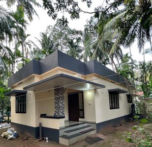 Image of 1500 Sq.ft 2 BHK Independent House for rent in Cheruvennur, Kozhikode for Rs. 12000