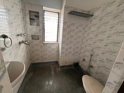 Bathroom Image of 1750 Sq.ft 3 BHK Apartment / Flat for sale in Park Street Area Kolkata for Rs. 19500000