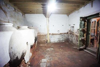 Bathroom Image of 2502 Sq.ft 6 BHK Independent House for sale in Khadia Ahmedabad for Rs. 19000000