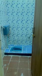 Bathroom Image of 600 Sq.ft 2 BHK Builder Floor for rent in Neelasandra Bengaluru for Rs. 15000