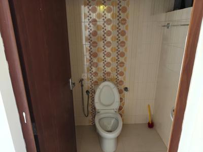 Bathroom Image of 1530 Sq.ft 3 BHK Apartment / Flat for sale in Santhi Hill View, Kakkanad Kochi for Rs. 7600000