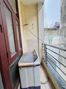 Balcony Image of 500 Sq.ft 1 BHK Builder Floor for rent in Dwarka Mor New Delhi for Rs. 12500