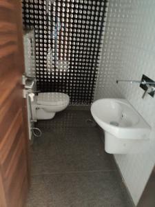 Bathroom Image of 1600 Sq.ft 3 BHK Apartment / Flat for sale in DDA D3 and D4 Vasant Kunj, Vasant Kunj New Delhi for Rs. 37000000