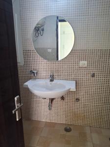 Bathroom Image of 2000 Sq.ft 3 BHK Apartment / Flat for sale in Heritage One, Sector 62 Gurgaon for Rs. 41000000