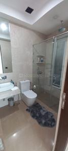 Bathroom Image of 2700 Sq.ft 3 BHK Apartment / Flat for sale in Indiabulls Blu, Worli Mumbai for Rs. 100000000