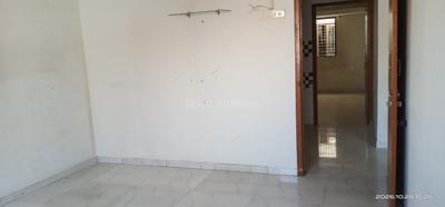 Bedroom Image of 1600 Sq.ft 2 BHK Builder Floor for rent in Nana Varachha Surat for Rs. 12000