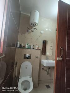 Bathroom Image of 1800 Sq.ft 3 BHK Builder Floor for rent in Sector 21 Gurgaon for Rs. 60000