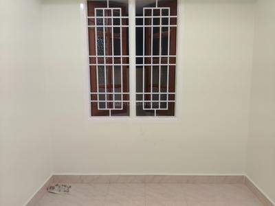 Balcony Image of 800 Sq.ft 2 BHK Apartment / Flat for rent in Kodambakkam Chennai for Rs. 21000