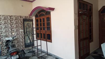 Living Room Image of 1500 Sq.ft 2 BHK Apartment / Flat for rent in Chinhat Lucknow for Rs. 6500