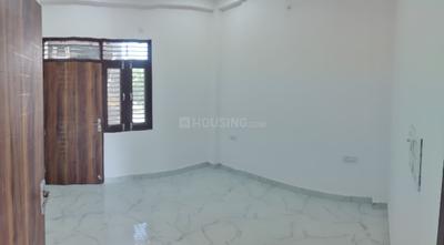 Bedroom Image of 981 Sq.ft 2 BHK Builder Floor for rent in 32nd Parkview Gaur Yamuna City, Yeida Greater Noida for Rs. 16000