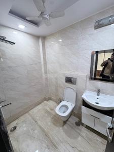 Bathroom Image of 1350 Sq.ft 3 BHK Builder Floor for rent in Surajmal Vihar New Delhi for Rs. 53000