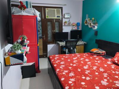 Bedroom Image of 800 Sq.ft 1.5 BHK Apartment / Flat for sale in DDA Jasola Pocket 12 LIG Flats, Jasola New Delhi for Rs. 8500000