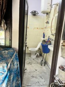 Bathroom Image of 500 Sq.ft 2 BHK Builder Floor for sale in Sector 4 Rohini New Delhi for Rs. 2900000