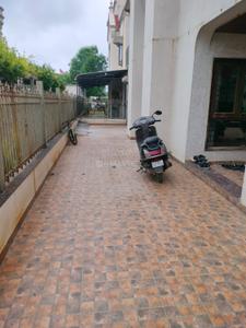 Image of 2023 Sq.ft 4 BHK Villa for rent in AL Aamrakunj Lakeview Bungalows, Chandkheda, Ahmedabad for Rs. 70000