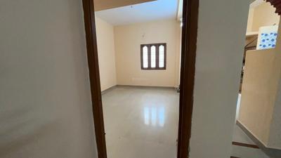 Bedroom Image of 1000 Sq.ft 2 BHK Independent House for rent in Avadi Chennai for Rs. 15000