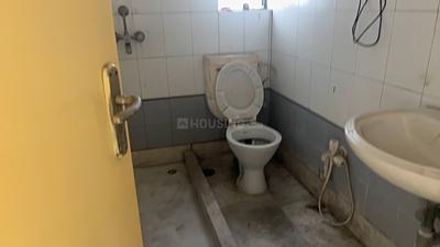 Bathroom Image of 1765 Sq.ft 4 BHK Apartment / Flat for sale in Ekta Heights, Jadavpur Kolkata for Rs. 18500000