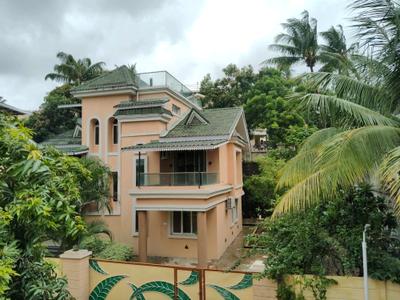 Living Room Image of 2200 Sq.ft 4 BHK Villa for sale in Cosmos Hawaiian, Thane West Thane for Rs. 50000000
