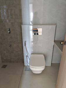 Common Bathroom Image of 800 Sq.ft 1 BHK Apartment / Flat for sale in Concrete Sai Swayam, Chembur Mumbai for Rs. 22000000