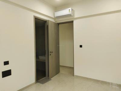 Bedroom Image of 850 Sq.ft 2 BHK Apartment / Flat for rent in Gateway, Santacruz West Mumbai for Rs. 160000