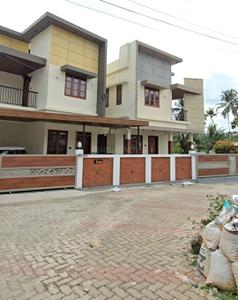 Image of 1800 Sq.ft 3 BHK Independent House for sale in Pukkattupady, Kochi for Rs. 6800000