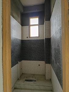 Common Bathroom Image of 750 Sq.ft 2 BHK Builder Floor for sale in DLF Ankur Vihar Ghaziabad for Rs. 2275033
