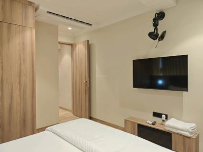 Bedroom Image of 600 Sq.ft 1 BHK Apartment / Flat for rent in Divine Shivom Khar Station, Khar West Mumbai for Rs. 210000