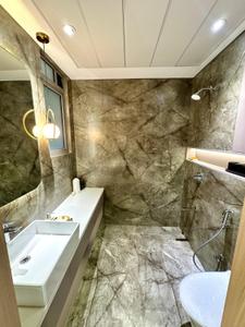 Bathroom Image of 1600 Sq.ft 3.5 BHK Apartment / Flat for sale in Adani Airica Tower, Kanjurmarg West Mumbai for Rs. 48600000
