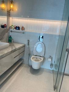 Bathroom Image of 2500 Sq.ft 3 BHK Apartment / Flat for rent in Lokhandwala Minerva, Worli Mumbai for Rs. 400000
