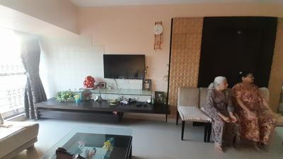 Hall Image of 900 Sq.ft 3 BHK Apartment / Flat for rent in Vile Parle East Mumbai for Rs. 90000