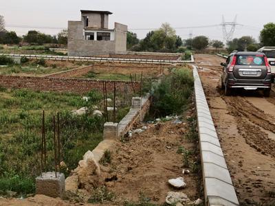 Image of 990 Sq.ft Residential Plot / Land for sale in Bilothi, Mathura for Rs. 1752000