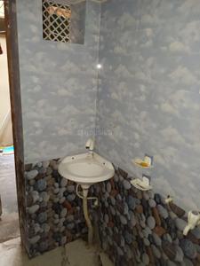 Bathroom Image of 450 Sq.ft 1.5 BHK Apartment / Flat for rent in Rani Bazar Colony Ayodhya for Rs. 6000