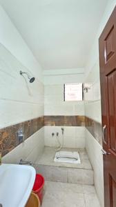 Bathroom Image of 1050 Sq.ft 2 BHK Builder Floor for rent in D Lunia Group Nishdin Aura, Mahalakshmi Nagar Indore for Rs. 30000