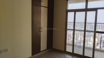 Bedroom Image of 1889 Sq.ft 3 BHK Apartment / Flat for rent in Mahagun Mascot, Crossings Republik Ghaziabad for Rs. 23000