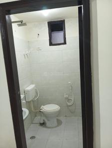 Bathroom Image of 900 Sq.ft 2 BHK Builder Floor for rent in Shahberi Greater Noida for Rs. 13000