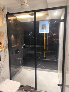 Bathroom Image of 900 Sq.ft 2.5 BHK Builder Floor for rent in Ashok Nagar New Delhi for Rs. 40000