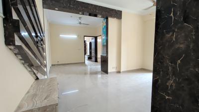 Living Room Image of 1310 Sq.ft 2.5 BHK Apartment / Flat for rent in Paramount Symphony, Crossings Republik Ghaziabad for Rs. 21500