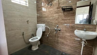 Image of 1500 Sq.ft 3 BHK Apartment / Flat for rent in Thanisandra, Bengaluru for Rs. 36000