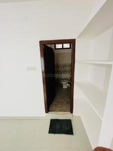 Bedroom Image of 955 Sq.ft 2 BHK Apartment / Flat for rent in Manneguda Hyderabad for Rs. 12000