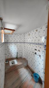 Bathroom Image of 300 Sq.ft 2 BHK Independent House for rent in Burari New Delhi for Rs. 8000
